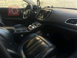 Chrysler 200